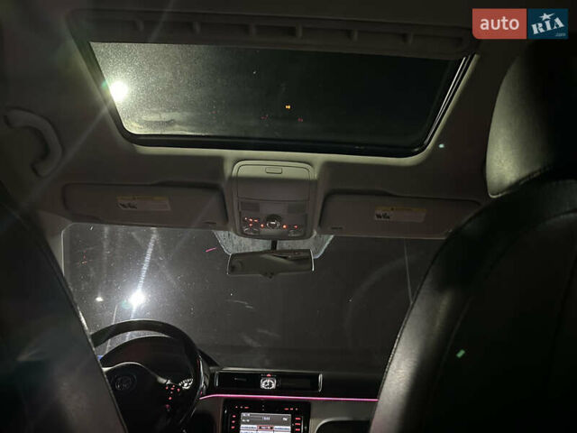 Черный Фольксваген Пассат, объемом двигателя 2 л и пробегом 228 тыс. км за 10990 $, фото 19 на Automoto.ua