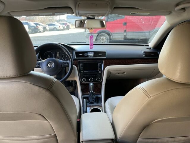 Черный Фольксваген Пассат, объемом двигателя 2.5 л и пробегом 187 тыс. км за 11200 $, фото 6 на Automoto.ua