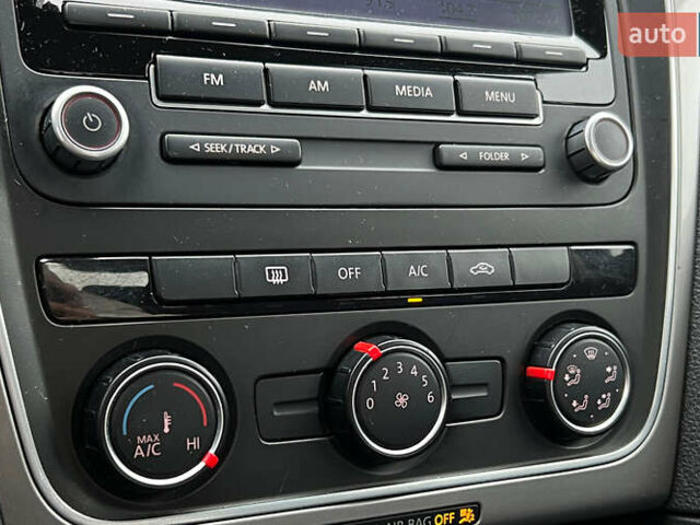 Чорний Фольксваген Пассат, об'ємом двигуна 2.48 л та пробігом 131 тис. км за 10200 $, фото 12 на Automoto.ua