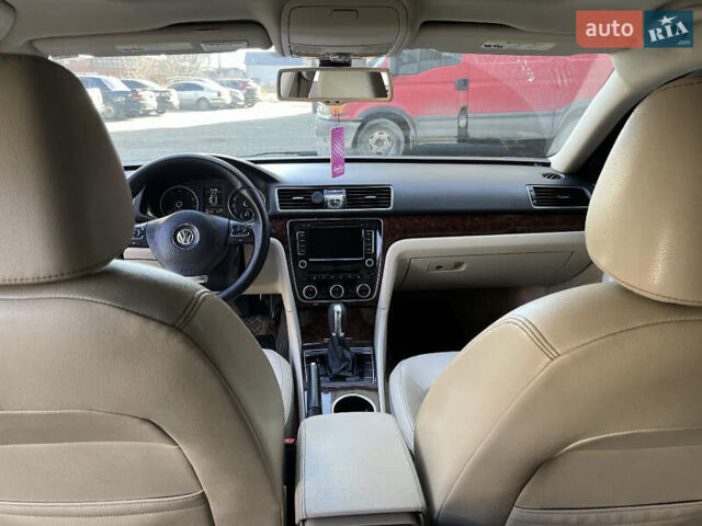 Фольксваген Пассат 2013 в Ивано-Франковске на Automoto.ua Черный Фольксваген Пассат, объемом двигателя 2.48 л и пробегом 187 тыс. км за 11200 $, фото 6 на Automoto.ua