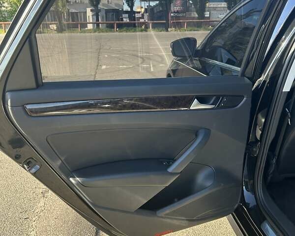 Черный Фольксваген Пассат, объемом двигателя 1.8 л и пробегом 240 тыс. км за 11300 $, фото 13 на Automoto.ua