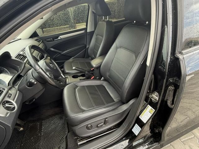 Чорний Фольксваген Пассат, об'ємом двигуна 2.5 л та пробігом 181 тис. км за 10399 $, фото 6 на Automoto.ua