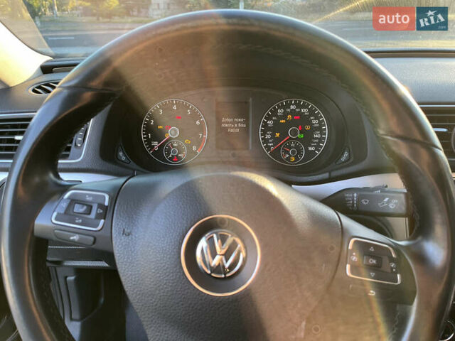 Черный Фольксваген Пассат, объемом двигателя 2.48 л и пробегом 210 тыс. км за 10900 $, фото 12 на Automoto.ua