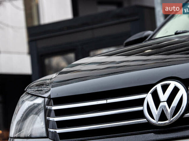 Чорний Фольксваген Пассат, об'ємом двигуна 2.5 л та пробігом 211 тис. км за 10300 $, фото 6 на Automoto.ua