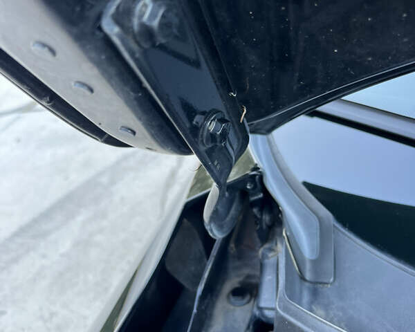 Черный Фольксваген Пассат, объемом двигателя 2.48 л и пробегом 208 тыс. км за 10500 $, фото 16 на Automoto.ua