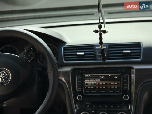 Черный Фольксваген Пассат, объемом двигателя 2.48 л и пробегом 260 тыс. км за 12000 $, фото 17 на Automoto.ua