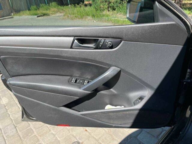 Чорний Фольксваген Пассат, об'ємом двигуна 2.5 л та пробігом 270 тис. км за 8500 $, фото 10 на Automoto.ua