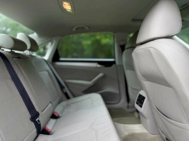 Черный Фольксваген Пассат, объемом двигателя 2 л и пробегом 81 тыс. км за 3900 $, фото 9 на Automoto.ua