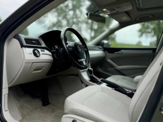 Черный Фольксваген Пассат, объемом двигателя 2 л и пробегом 81 тыс. км за 3900 $, фото 7 на Automoto.ua