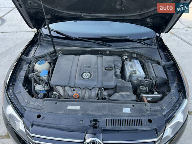 Черный Фольксваген Пассат, объемом двигателя 2.48 л и пробегом 208 тыс. км за 10500 $, фото 15 на Automoto.ua