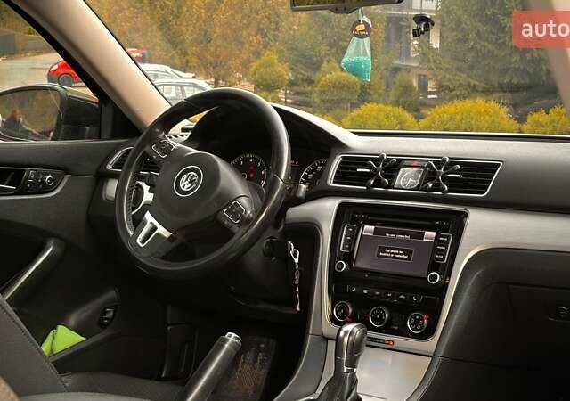 Черный Фольксваген Пассат, объемом двигателя 2.5 л и пробегом 266 тыс. км за 8800 $, фото 12 на Automoto.ua