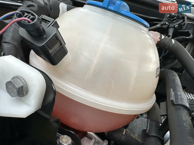 Чорний Фольксваген Пассат, об'ємом двигуна 1.97 л та пробігом 156 тис. км за 13700 $, фото 31 на Automoto.ua