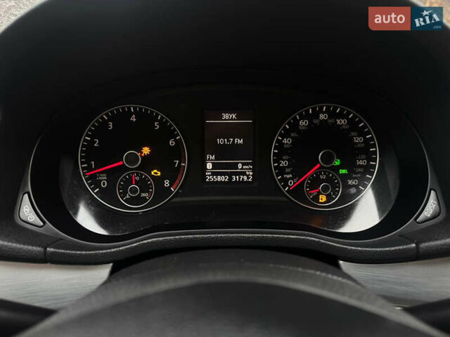 Черный Фольксваген Пассат, объемом двигателя 2.5 л и пробегом 256 тыс. км за 9300 $, фото 4 на Automoto.ua