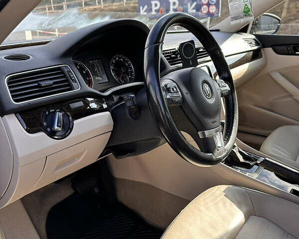 Черный Фольксваген Пассат, объемом двигателя 1.78 л и пробегом 230 тыс. км за 9500 $, фото 42 на Automoto.ua