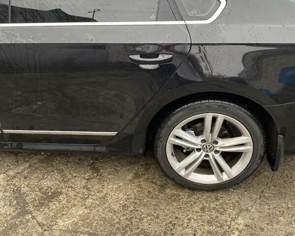 Черный Фольксваген Пассат, объемом двигателя 1.97 л и пробегом 220 тыс. км за 11700 $, фото 11 на Automoto.ua