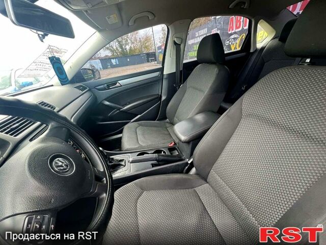 Черный Фольксваген Пассат, объемом двигателя 2.5 л и пробегом 200 тыс. км за 9999 $, фото 3 на Automoto.ua