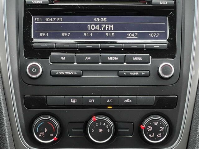 Черный Фольксваген Пассат, объемом двигателя 2.5 л и пробегом 131 тыс. км за 10200 $, фото 10 на Automoto.ua