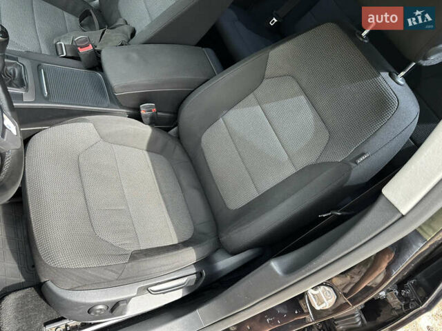 Чорний Фольксваген Пассат, об'ємом двигуна 1.97 л та пробігом 156 тис. км за 13700 $, фото 35 на Automoto.ua