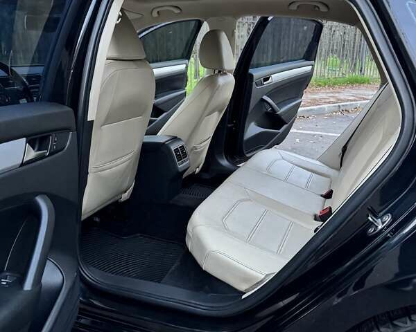 Черный Фольксваген Пассат, объемом двигателя 2.5 л и пробегом 267 тыс. км за 9800 $, фото 18 на Automoto.ua