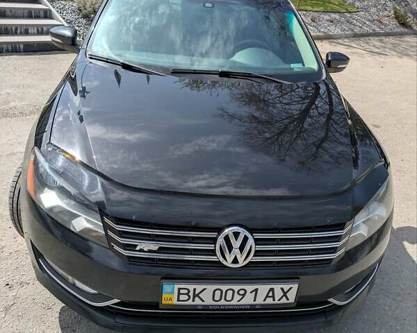 Чорний Фольксваген Пассат, об'ємом двигуна 2.5 л та пробігом 134 тис. км за 10500 $, фото 2 на Automoto.ua