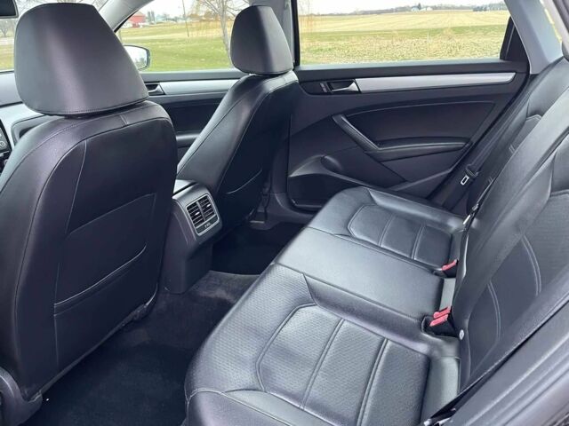 Черный Фольксваген Пассат, объемом двигателя 2.5 л и пробегом 89 тыс. км за 3500 $, фото 11 на Automoto.ua