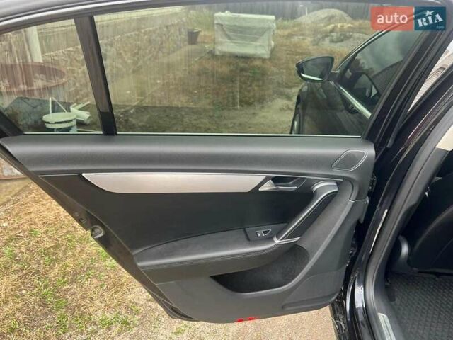 Чорний Фольксваген Пассат, об'ємом двигуна 1.97 л та пробігом 276 тис. км за 12200 $, фото 26 на Automoto.ua