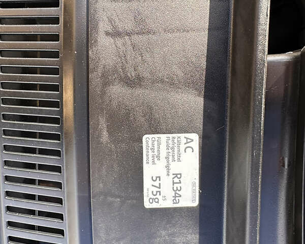 Черный Фольксваген Пассат, объемом двигателя 1.78 л и пробегом 230 тыс. км за 9500 $, фото 21 на Automoto.ua