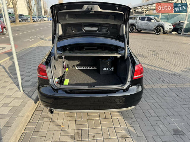 Чорний Фольксваген Пассат, об'ємом двигуна 2.5 л та пробігом 234 тис. км за 10700 $, фото 7 на Automoto.ua