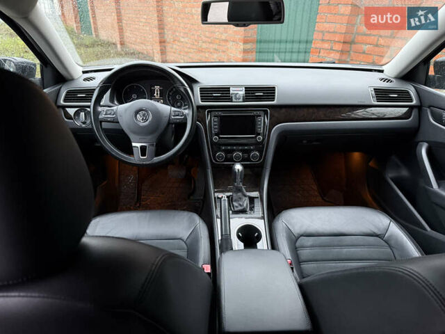 Черный Фольксваген Пассат, объемом двигателя 1.97 л и пробегом 171 тыс. км за 11900 $, фото 17 на Automoto.ua