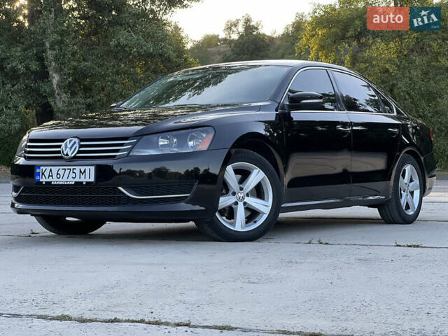 Черный Фольксваген Пассат, объемом двигателя 2.48 л и пробегом 208 тыс. км за 10500 $, фото 1 на Automoto.ua