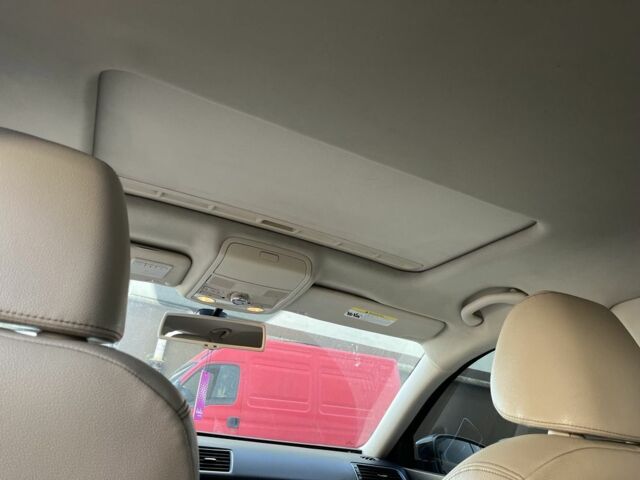 Черный Фольксваген Пассат, объемом двигателя 2.5 л и пробегом 187 тыс. км за 11200 $, фото 7 на Automoto.ua