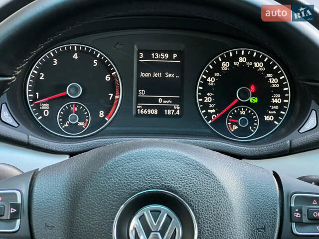 Фольксваген Пассат 2013 в Киеве на Automoto.ua Черный Фольксваген Пассат, объемом двигателя 2.5 л и пробегом 170 тыс. км за 10700 $, фото 34 на Automoto.ua