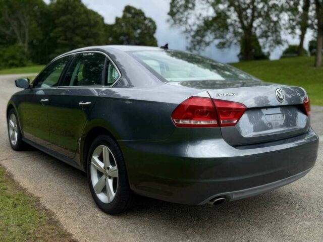 Черный Фольксваген Пассат, объемом двигателя 2 л и пробегом 81 тыс. км за 3900 $, фото 6 на Automoto.ua