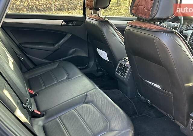 Черный Фольксваген Пассат, объемом двигателя 2.48 л и пробегом 205 тыс. км за 10100 $, фото 6 на Automoto.ua