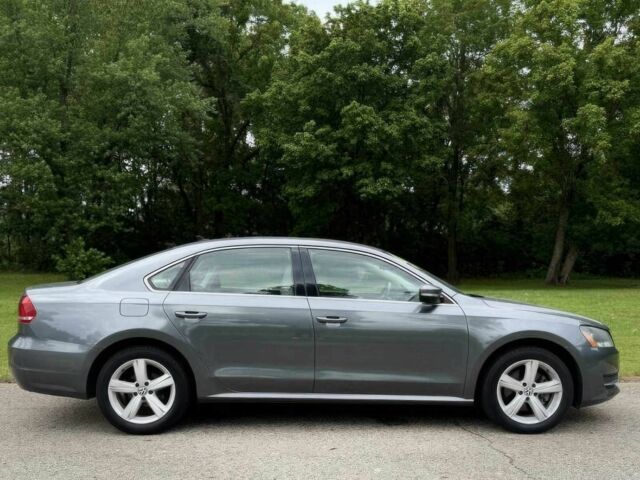 Черный Фольксваген Пассат, объемом двигателя 2 л и пробегом 81 тыс. км за 3900 $, фото 3 на Automoto.ua