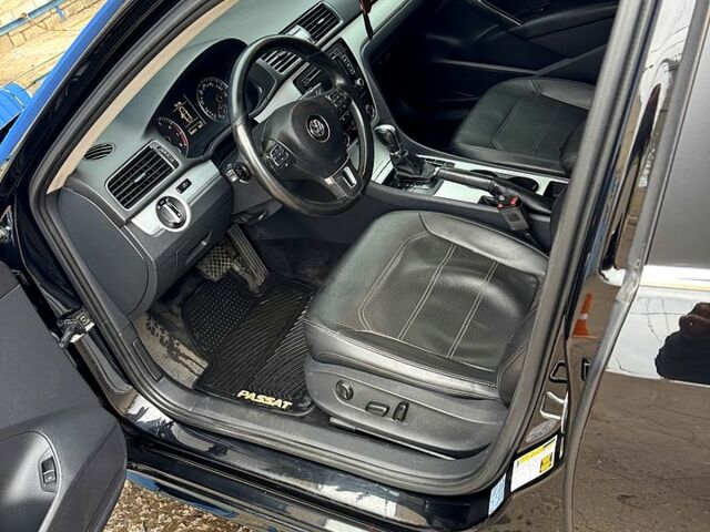 Черный Фольксваген Пассат, объемом двигателя 2.5 л и пробегом 316 тыс. км за 10000 $, фото 4 на Automoto.ua