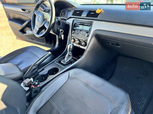 Черный Фольксваген Пассат, объемом двигателя 1.8 л и пробегом 280 тыс. км за 11300 $, фото 9 на Automoto.ua