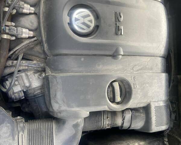 Чорний Фольксваген Пассат, об'ємом двигуна 2.5 л та пробігом 170 тис. км за 10200 $, фото 14 на Automoto.ua