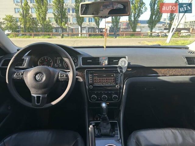 Черный Фольксваген Пассат, объемом двигателя 1.8 л и пробегом 240 тыс. км за 11300 $, фото 21 на Automoto.ua