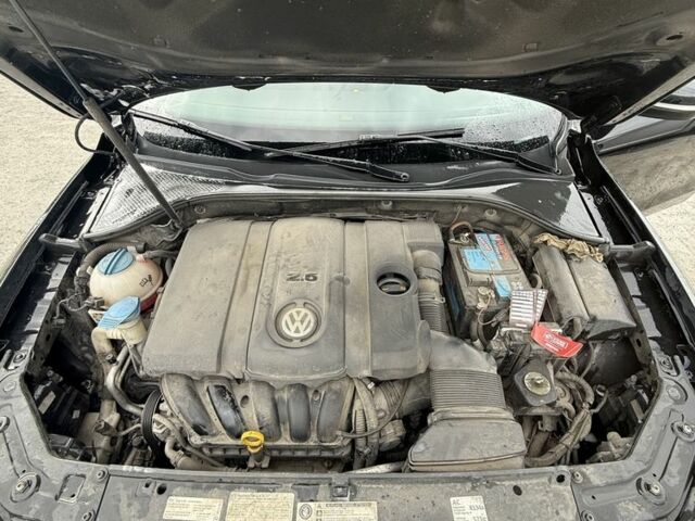 Чорний Фольксваген Пассат, об'ємом двигуна 2.5 л та пробігом 181 тис. км за 10399 $, фото 4 на Automoto.ua