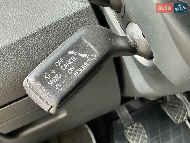 Чорний Фольксваген Пассат, об'ємом двигуна 1.97 л та пробігом 156 тис. км за 13700 $, фото 42 на Automoto.ua