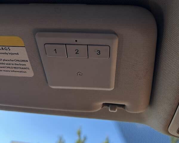 Черный Фольксваген Пассат, объемом двигателя 1.8 л и пробегом 240 тыс. км за 11300 $, фото 35 на Automoto.ua