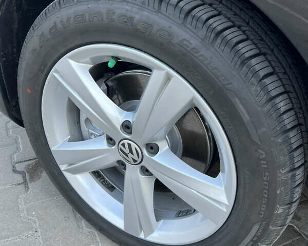 Черный Фольксваген Пассат, объемом двигателя 2.48 л и пробегом 136 тыс. км за 11800 $, фото 17 на Automoto.ua