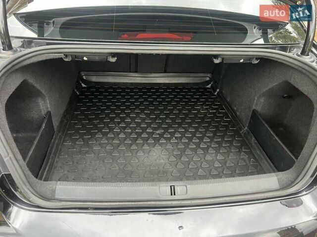 Чорний Фольксваген Пассат, об'ємом двигуна 1.97 л та пробігом 276 тис. км за 12200 $, фото 32 на Automoto.ua