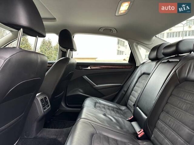 Черный Фольксваген Пассат, объемом двигателя 2.5 л и пробегом 82 тыс. км за 12800 $, фото 15 на Automoto.ua