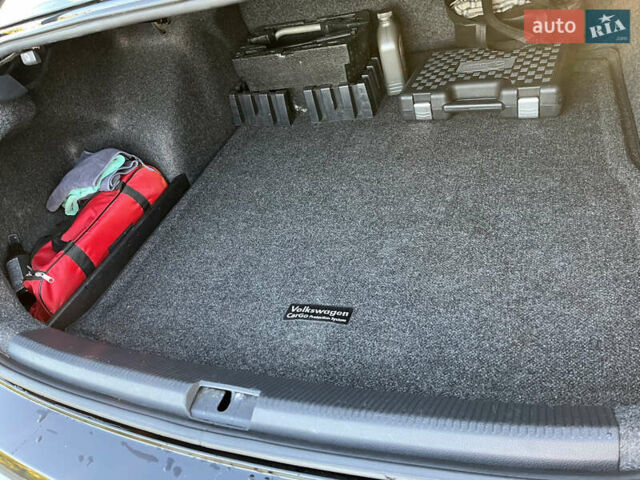 Черный Фольксваген Пассат, объемом двигателя 2.48 л и пробегом 210 тыс. км за 10900 $, фото 16 на Automoto.ua