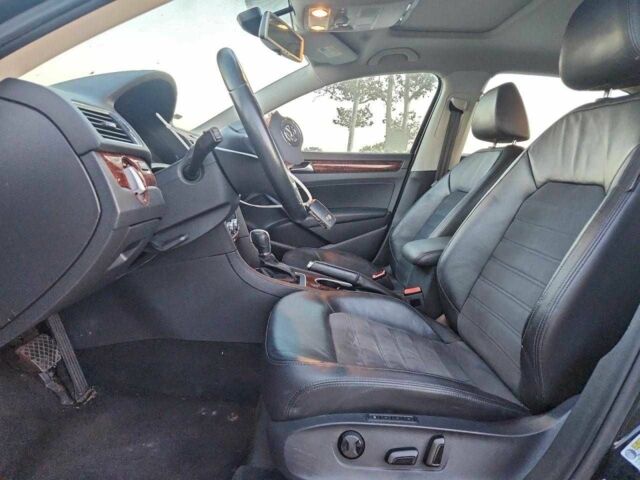 Черный Фольксваген Пассат, объемом двигателя 2.5 л и пробегом 105 тыс. км за 1200 $, фото 6 на Automoto.ua