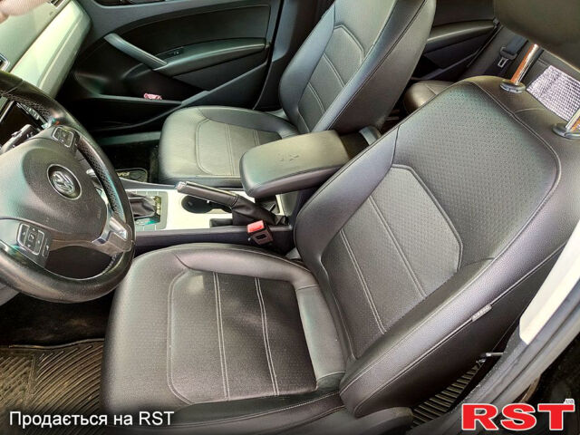 Чорний Фольксваген Пассат, об'ємом двигуна 2.5 л та пробігом 180 тис. км за 7999 $, фото 9 на Automoto.ua