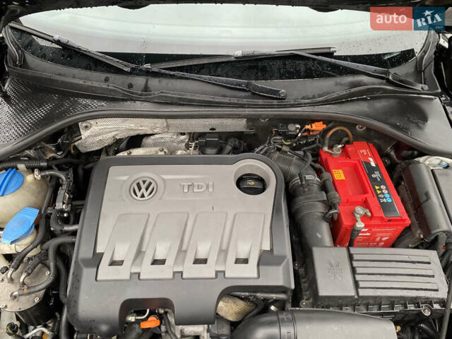 Черный Фольксваген Пассат, объемом двигателя 1.97 л и пробегом 220 тыс. км за 11700 $, фото 31 на Automoto.ua