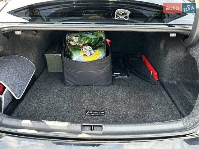 Чорний Фольксваген Пассат, об'ємом двигуна 1.8 л та пробігом 222 тис. км за 10400 $, фото 9 на Automoto.ua